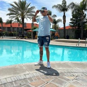 Meet your Posher, Esteban